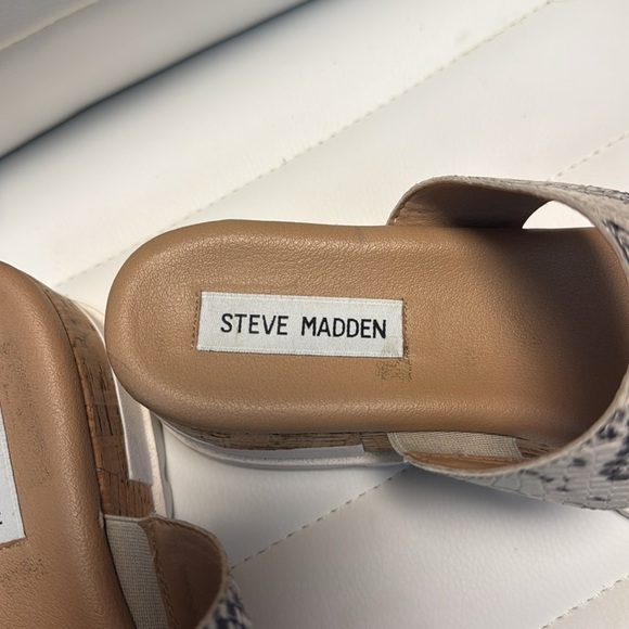 Steve Madden Tan and Black Mules with Snakeskin Detail - Picture 2 of 5
